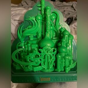 Wicked Green Emerald City Popcorn bucket (NEW)